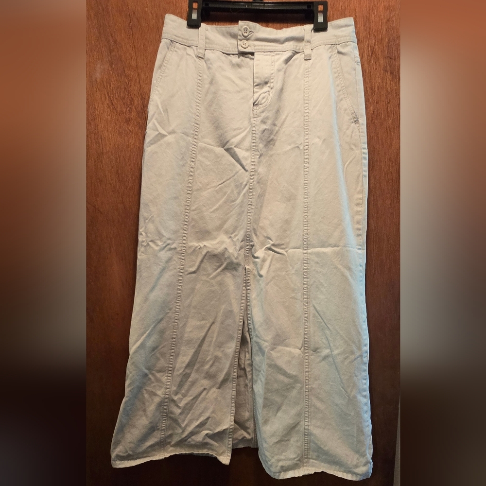 Old Navy A-Line Skirt in Light Tan Sz2 - Picture 2 of 10